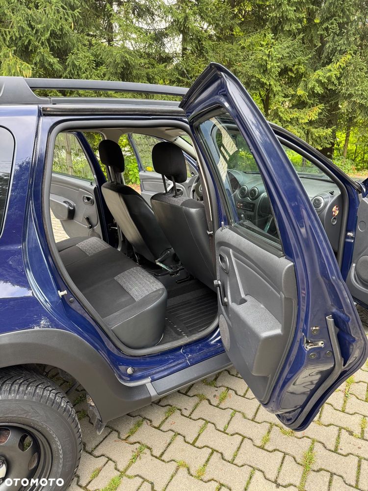 Dacia Duster 1.6 SCe Laureate 4x4 S&S - 12