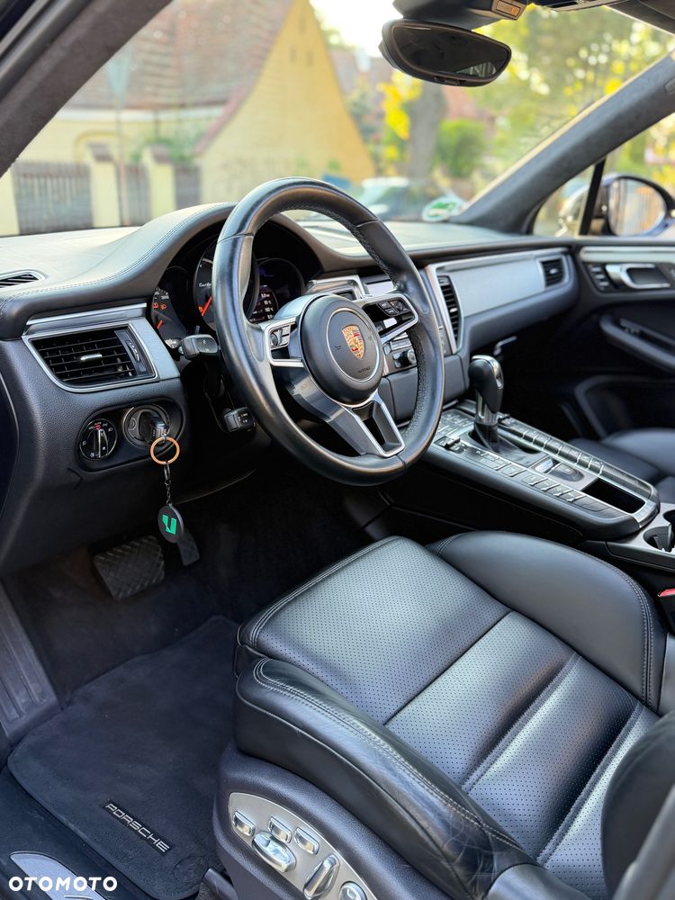 Porsche Macan - 4