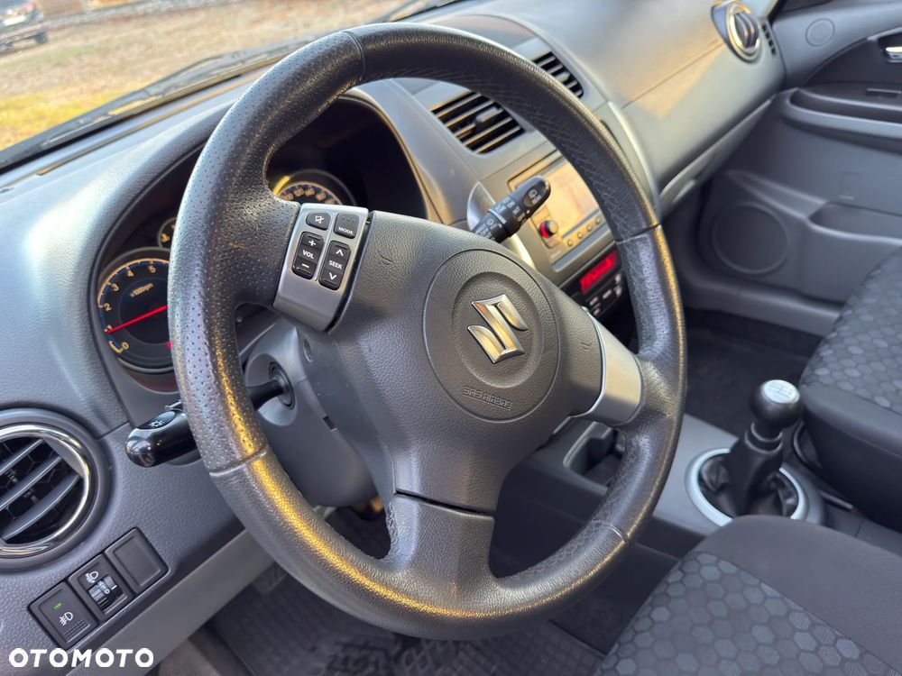 Suzuki SX4 1.6 VVT 4x4 Comfort - 11