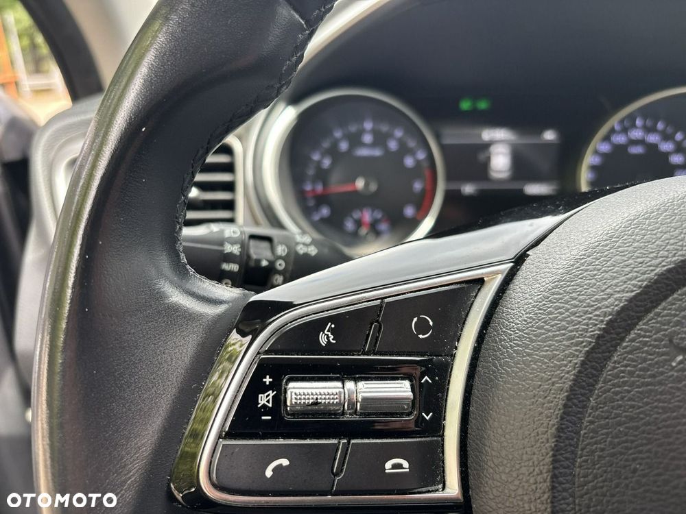 Kia XCeed 1.5 T-GDI M - 24