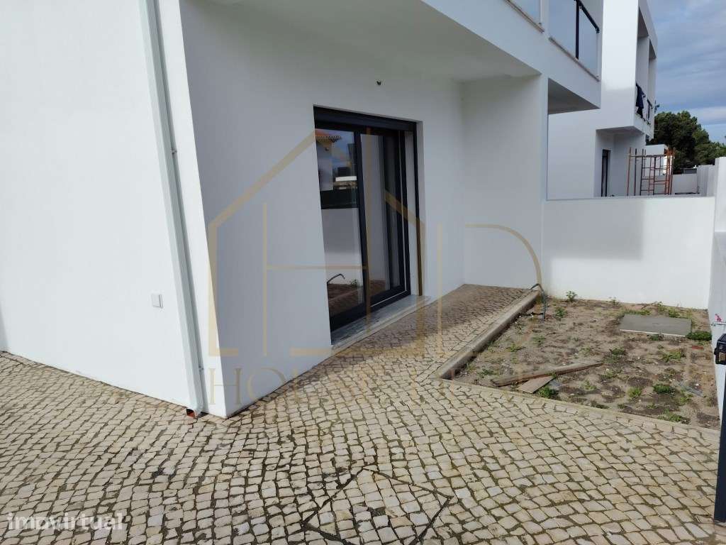 Moradia T2 com Pérgola. Pinhal do General. Fernão Ferro - Grande imagem: 4/35