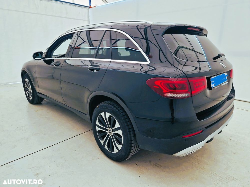 Mercedes-Benz GLC 300 4MATIC - 3