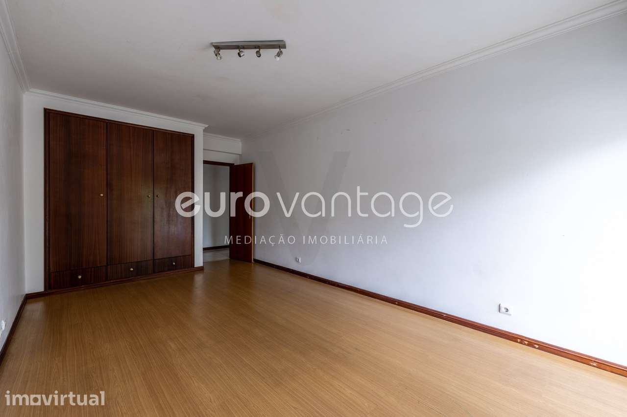 Apartamento T3 c/ Sótão & Parqueamento | Telheiro, Leiria - Grande imagem: 5/31