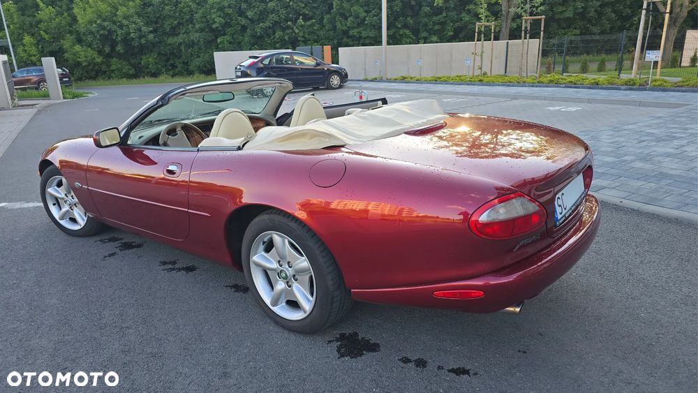 Jaguar XK8 - 2