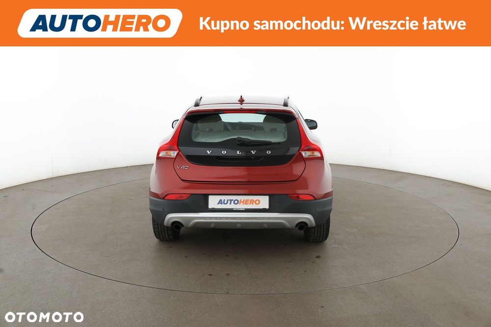 Volvo V40 Cross Country - 7