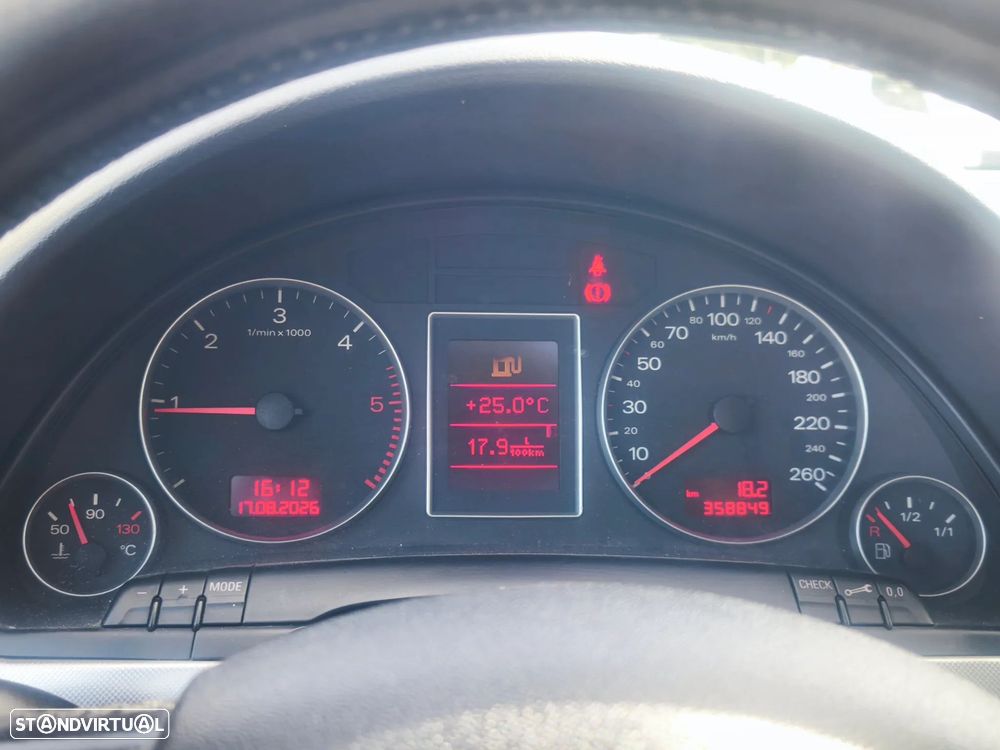 Audi A4 2.0 TDI S-line - 1