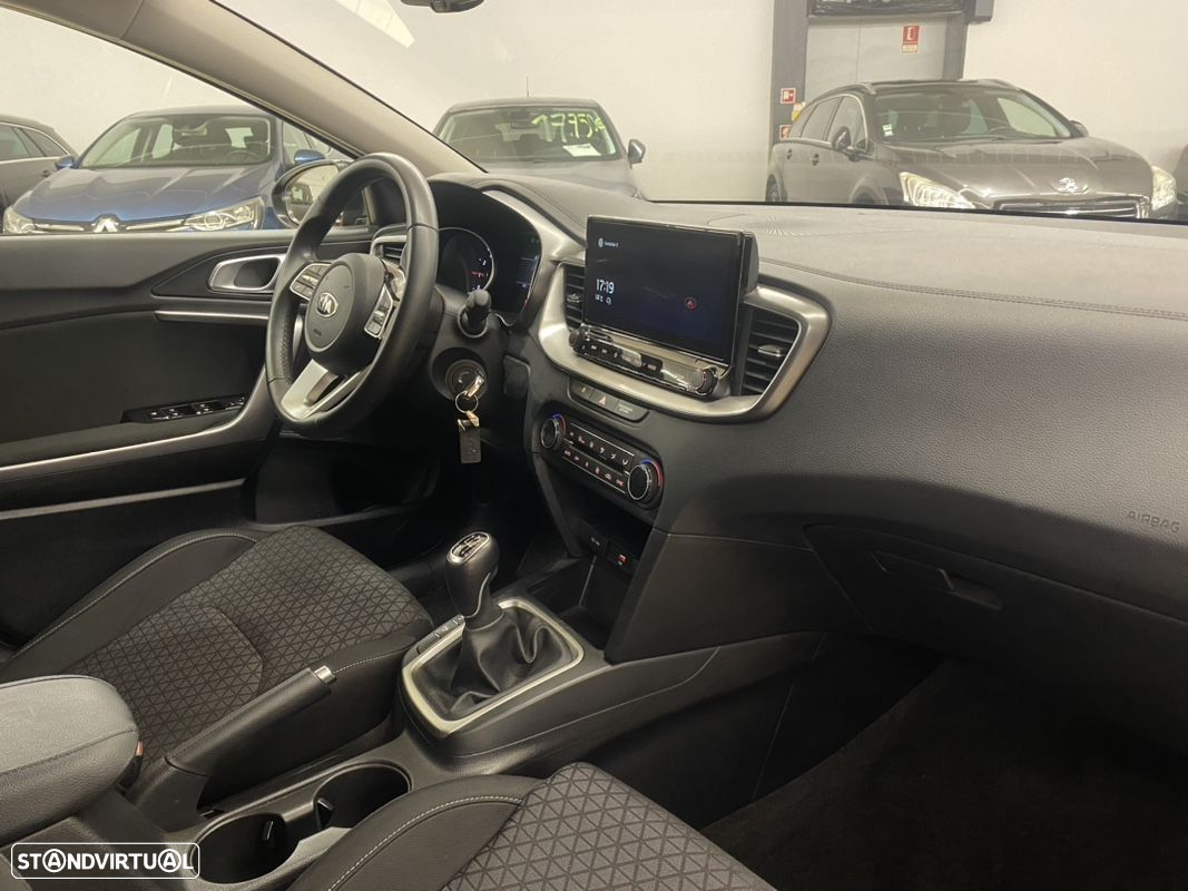 Kia XCeed 1.0 T-GDI Dynamic - 15