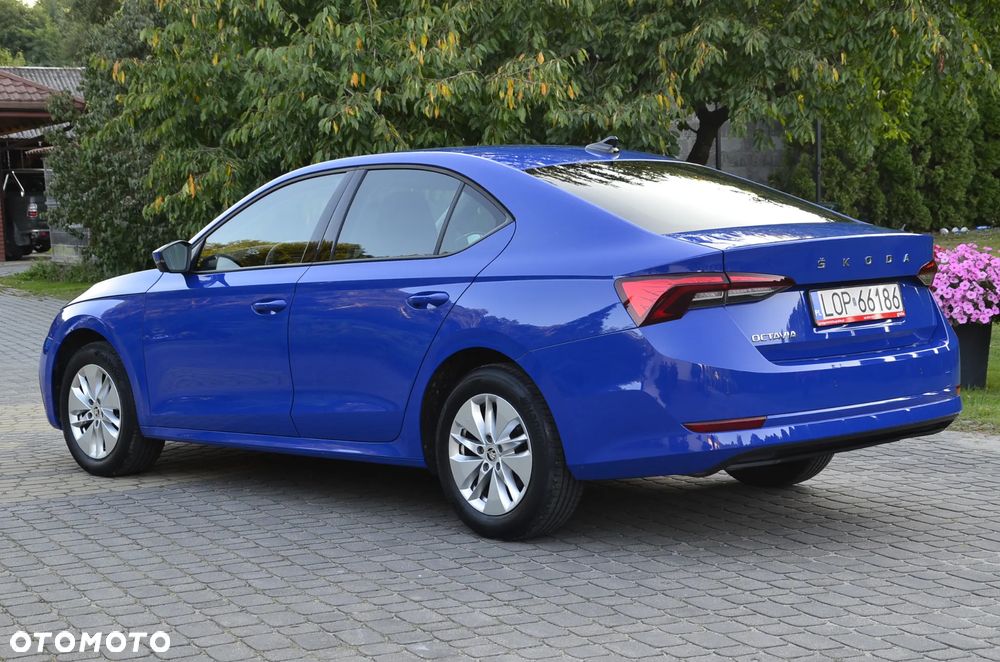 Skoda Octavia 2.0 TDI DSG Ambition - 5