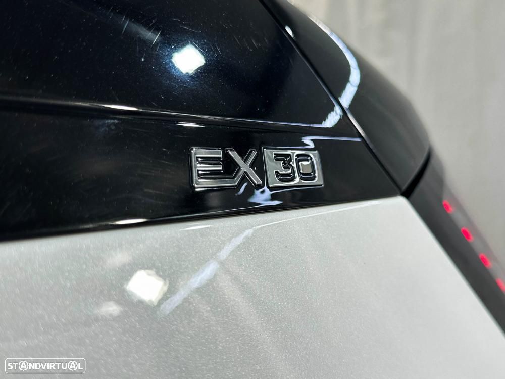 Volvo EX30 Single Motor Extended Range RWD Plus - 52