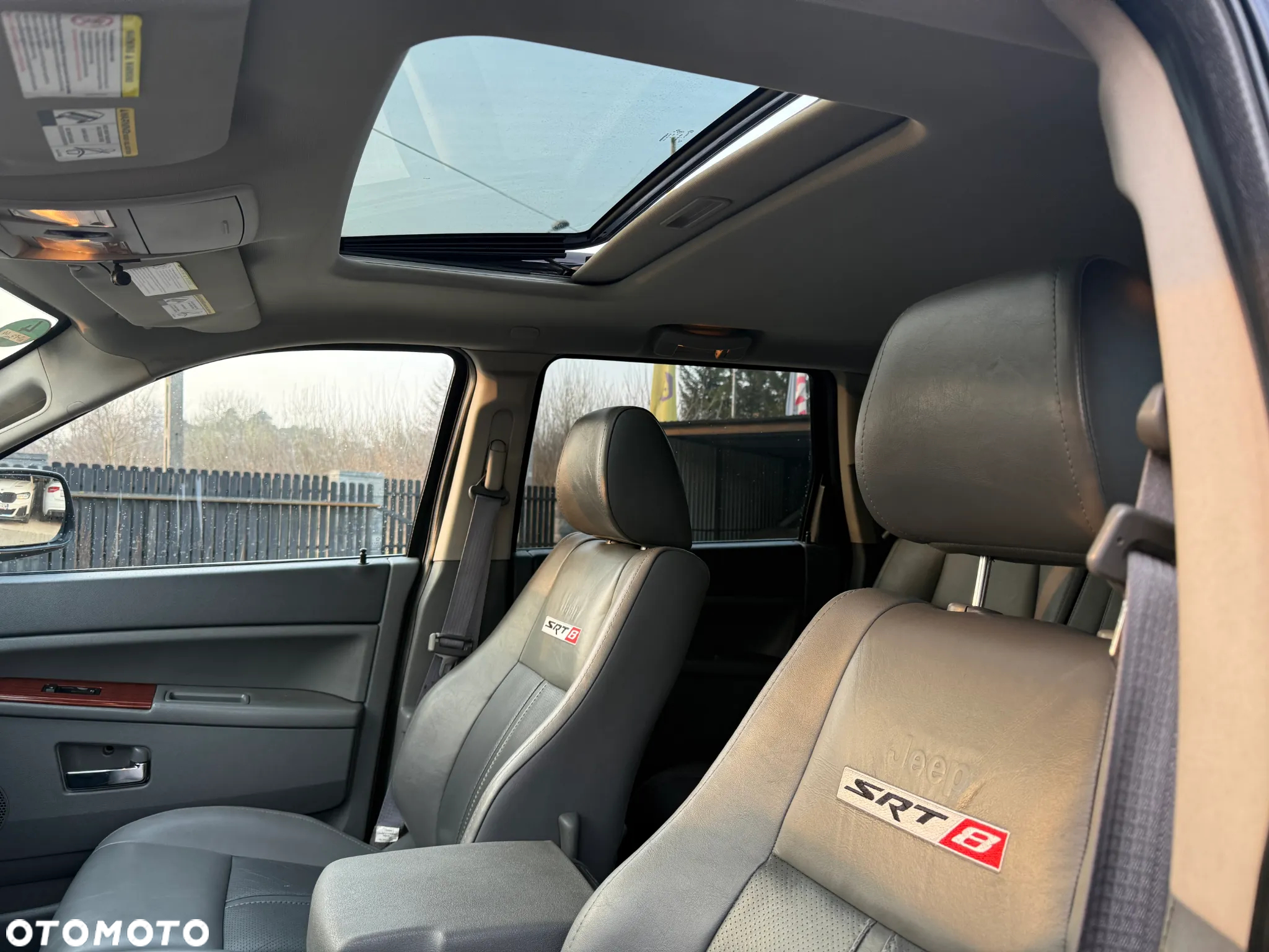 Jeep Grand Cherokee 5.7 V8 Limited Executive - 28