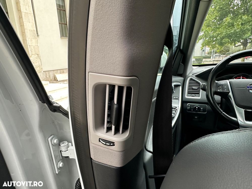 Volvo XC 60 - 38