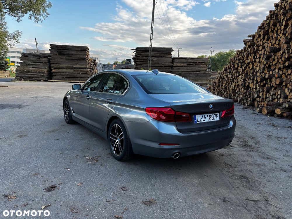 BMW Seria 5 520d xDrive Luxury Line - 7