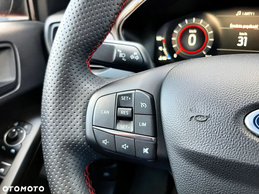 Ford Focus 1.0 EcoBoost ST-Line X - 27