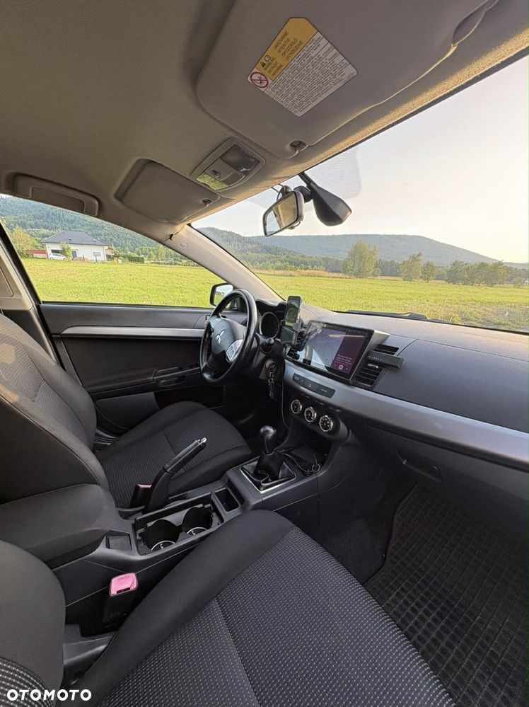 Mitsubishi Lancer - 8