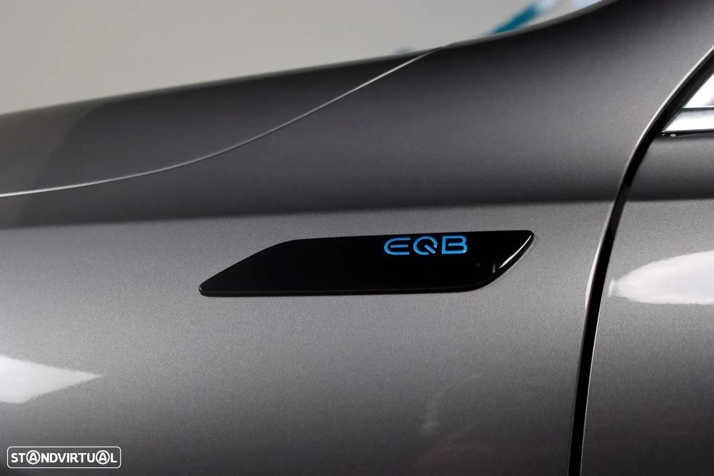 Mercedes-Benz EQB - 10