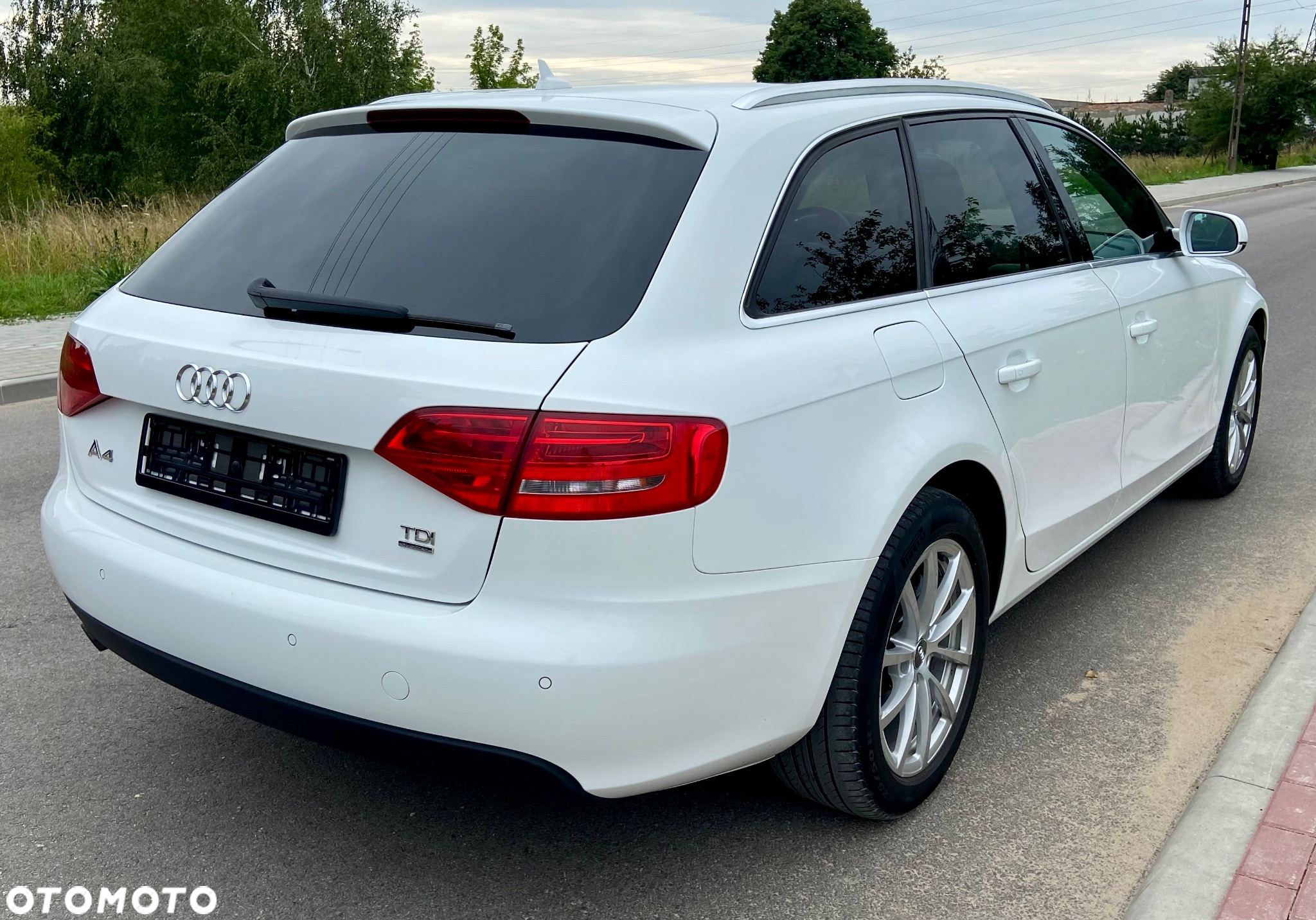 Audi A4 2.0 TDI DPF quattro Attraction - 4