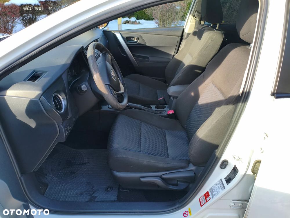 Toyota Auris 1.4 D-4D Active - 22