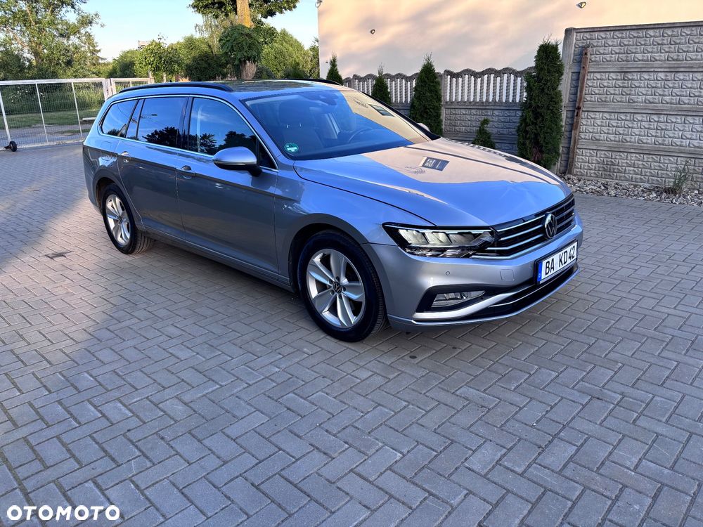 Volkswagen Passat 2.0 TDI SCR DSG Comfortline - 1