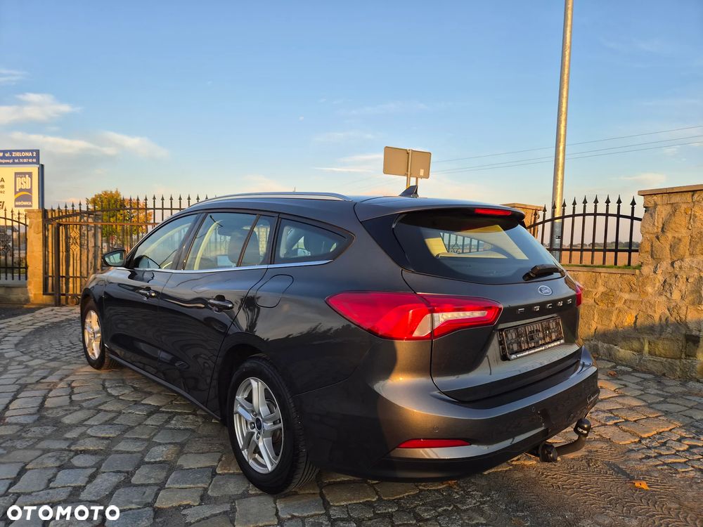 Ford Focus 1.0 EcoBoost Titanium - 23