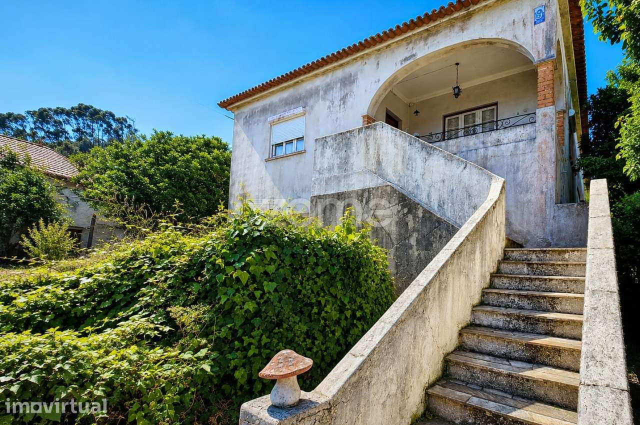 MORADIA T4 PARA REABILITAÇÃO COM LOTE DE 600 M² NA MALVEIRA - Grande imagem: 2/17