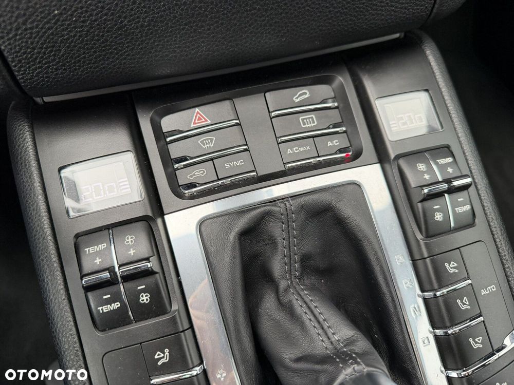 Porsche Macan - 35