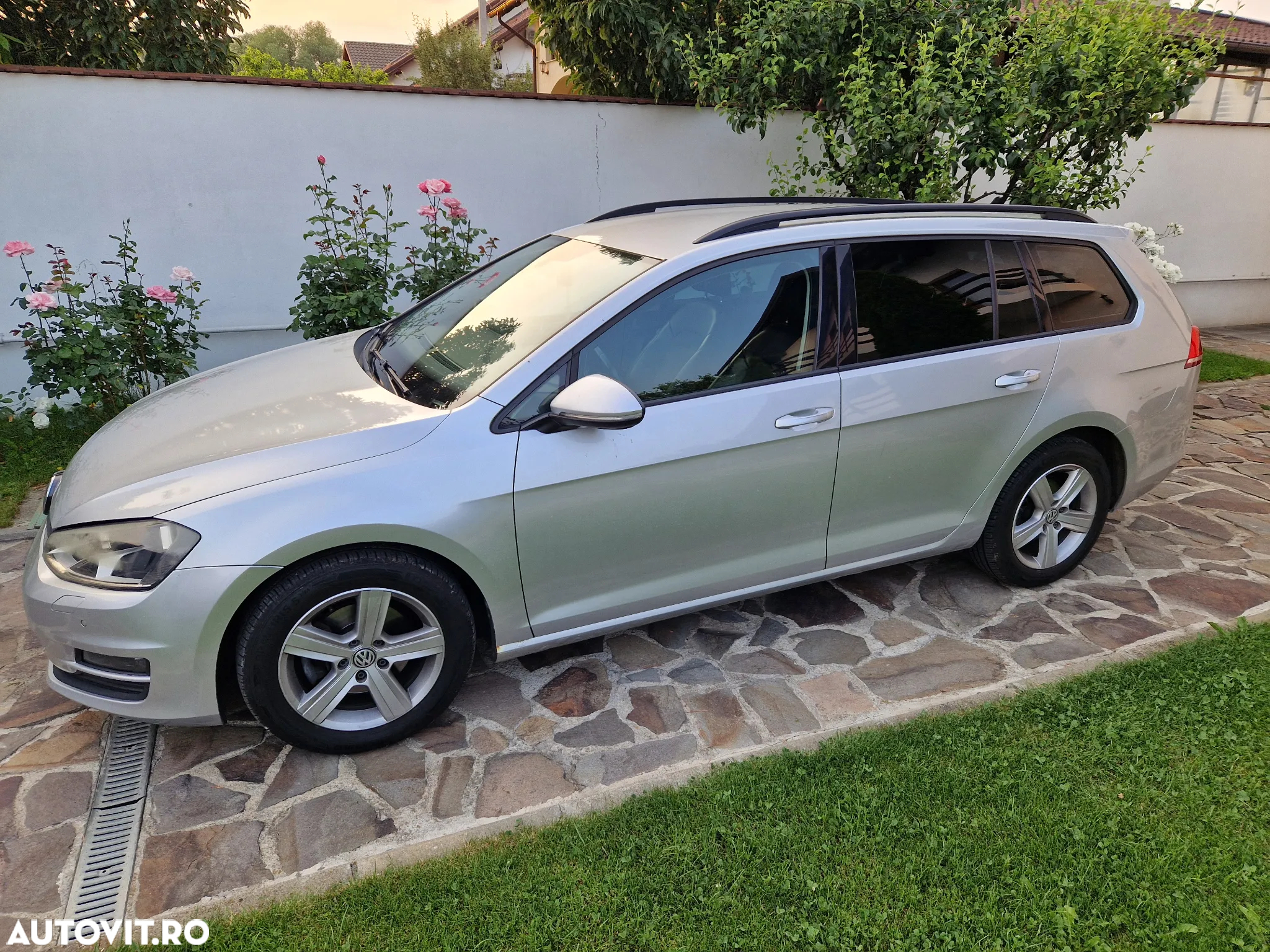 Volkswagen Golf 2.0 TDI DSG BMT Highline - 2