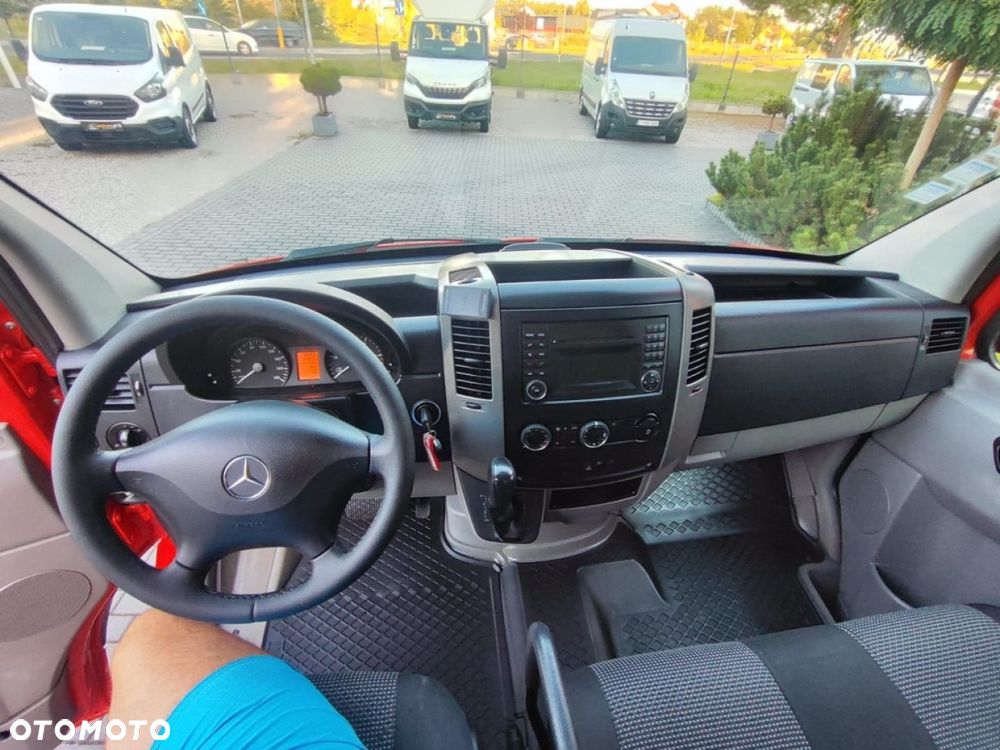 Mercedes-Benz SPRINTER - 15