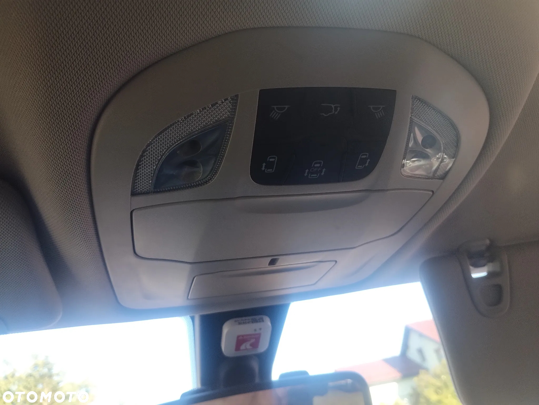 Chrysler Pacifica - 5