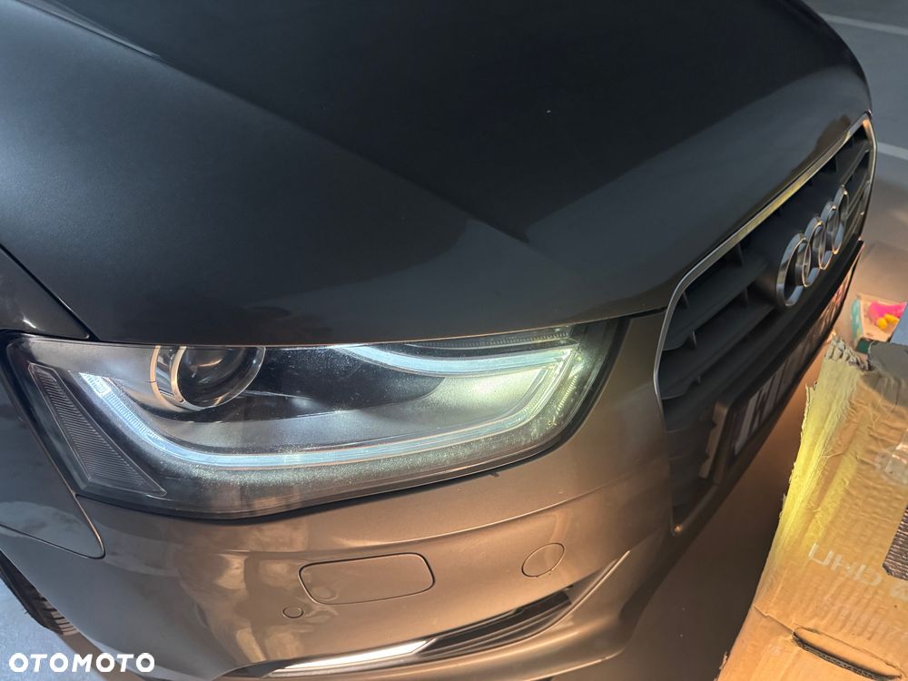 Audi A4 Limousine - 5