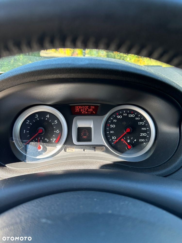 Renault Clio 1.6 16V Expression - 19