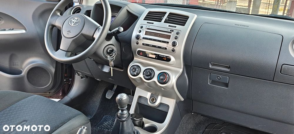 Toyota Urban Cruiser 1.4 D-4D 4x2 Town - 36