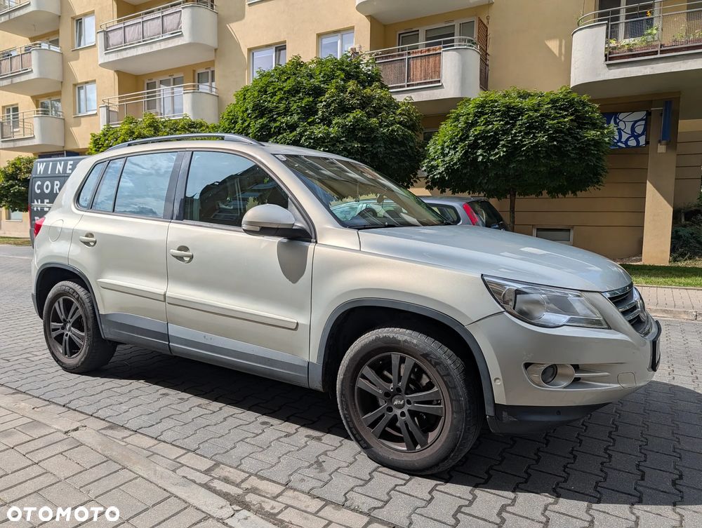 Volkswagen Tiguan - 11