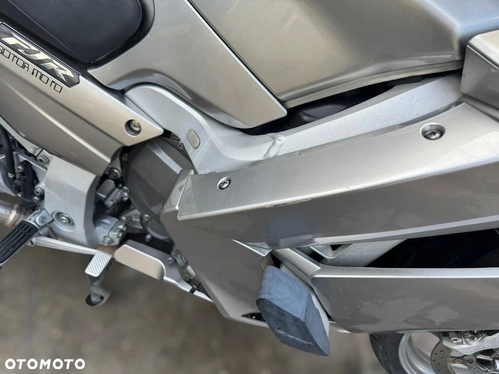 Yamaha FJR - 10