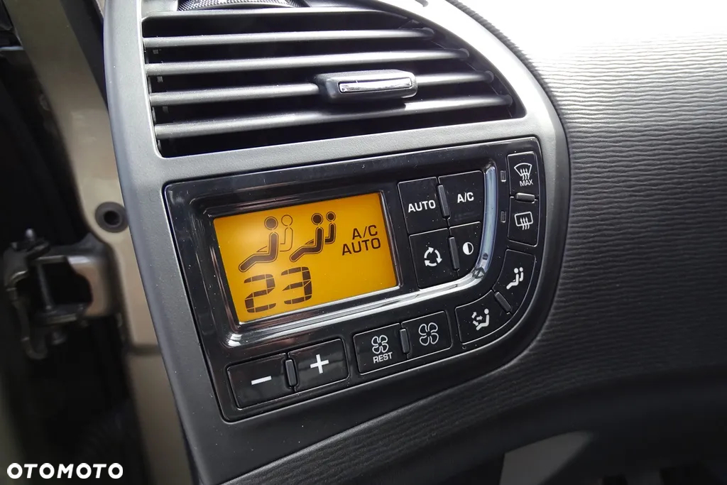 Citroën C4 Picasso 2.0 HDi Exclusive - 21