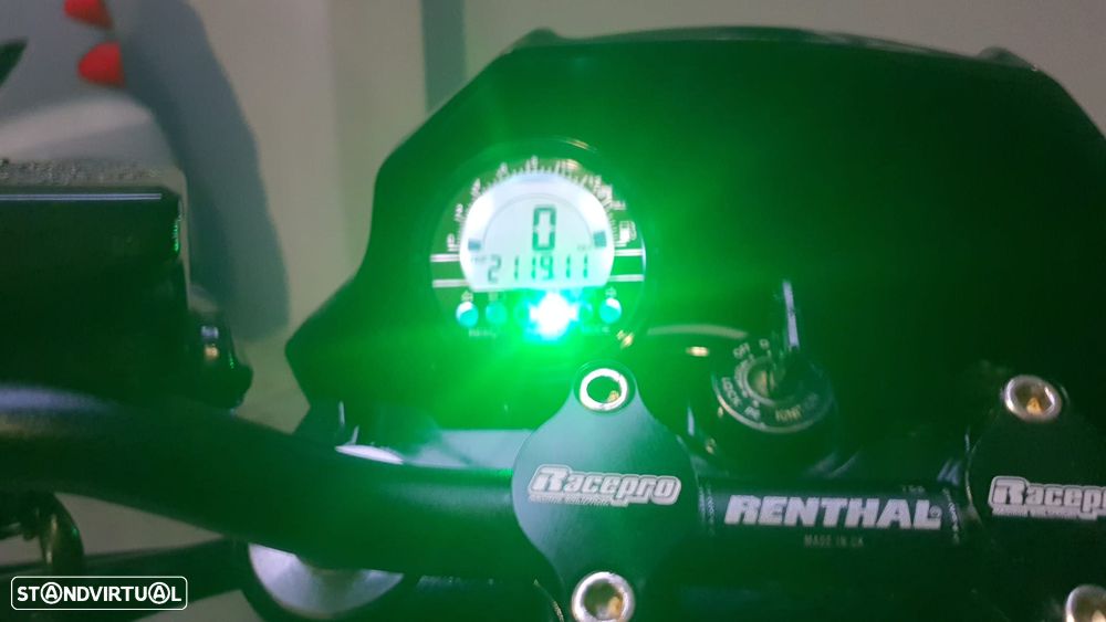 Yamaha XJR scrambler - 15