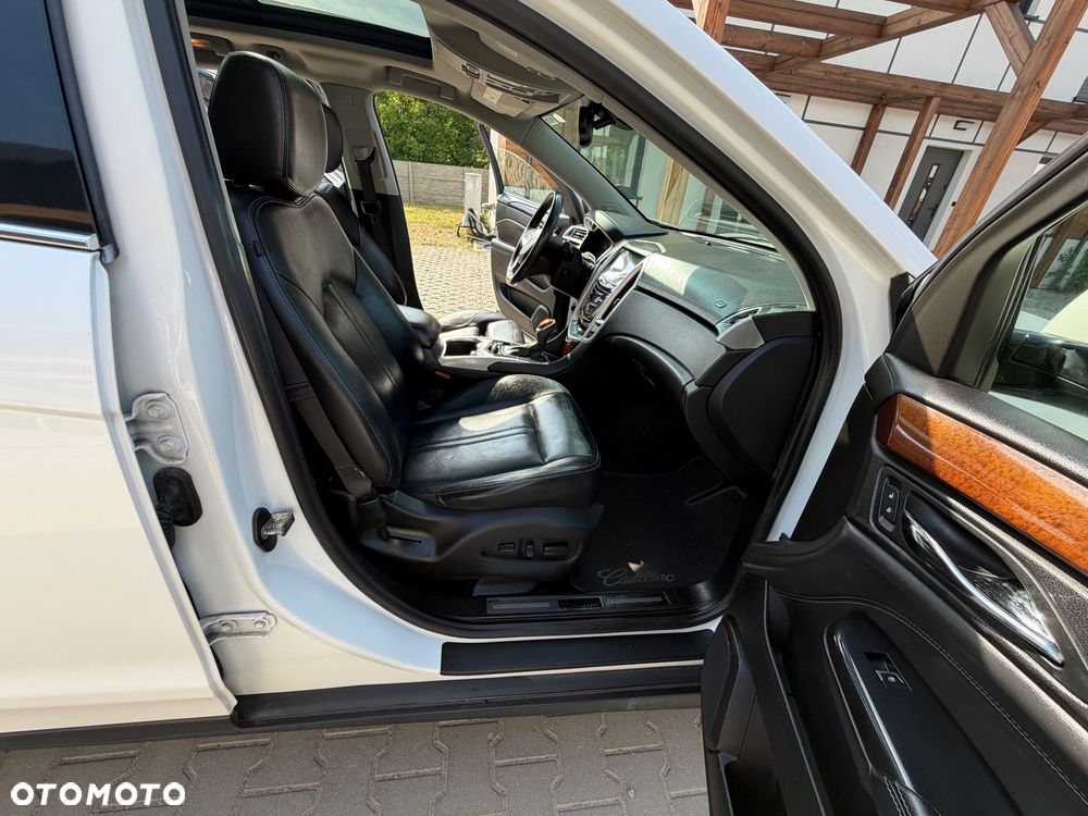 Cadillac SRX - 6