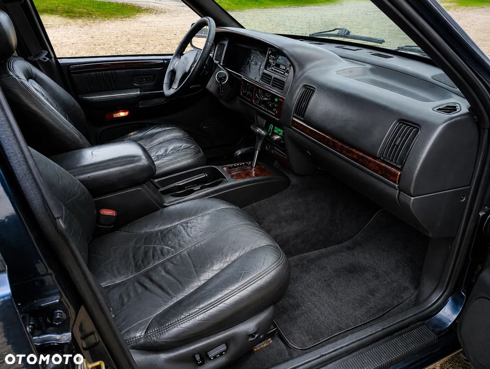 Jeep Grand Cherokee - 8
