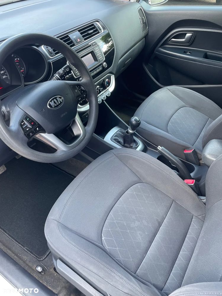 Kia Rio 1.2 Edition 7 - 9