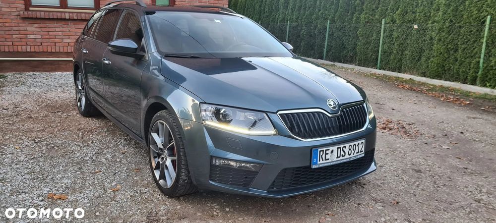 Skoda Octavia 2.0 TDI RS DSG - 2