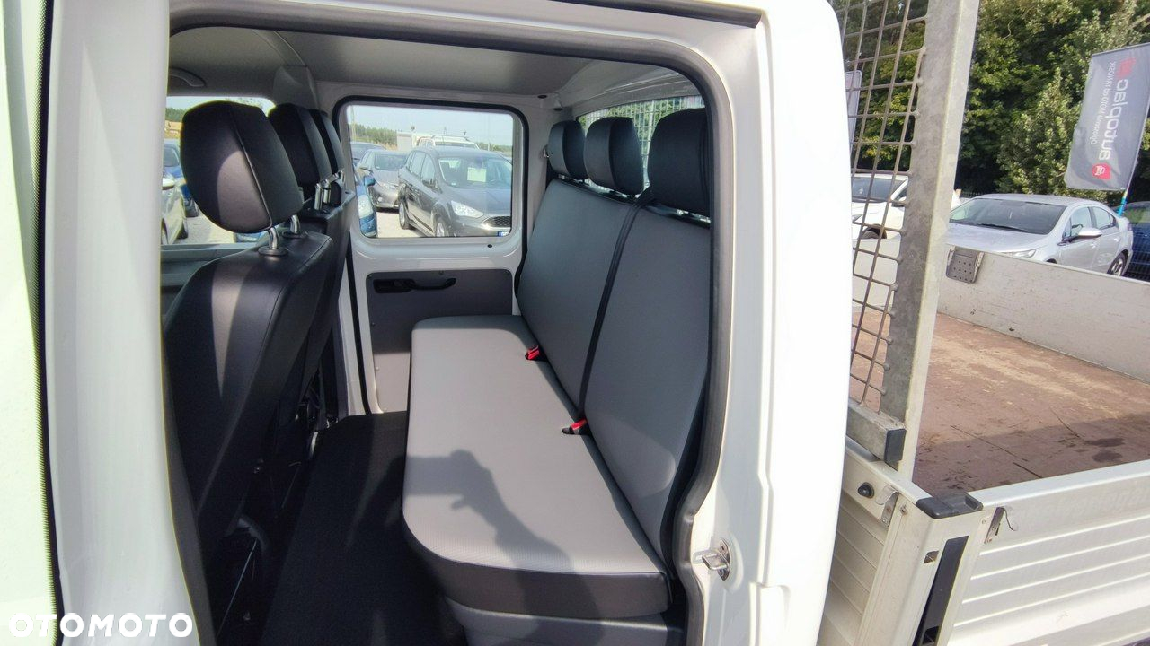 Volkswagen Transporter - 24