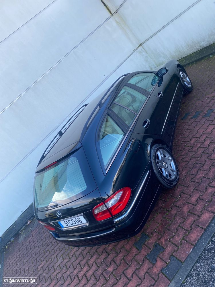 Mercedes-Benz E 220 - 53