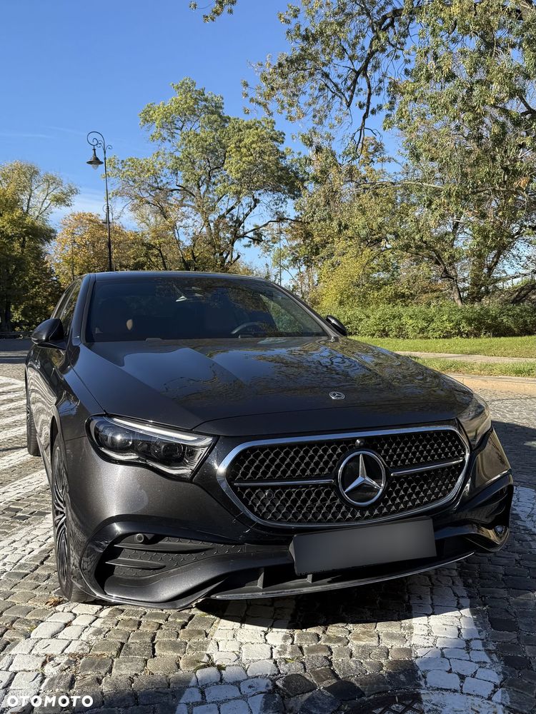 Mercedes-Benz E-Class 2024 photo 2