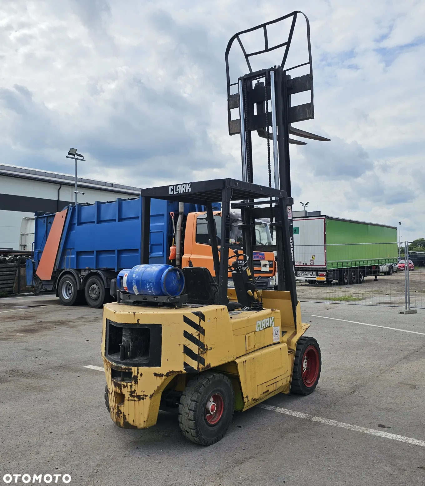 Clark GPM 30 / LPG / UDŻWIG 3000KG / MASZT 3.27M - 14