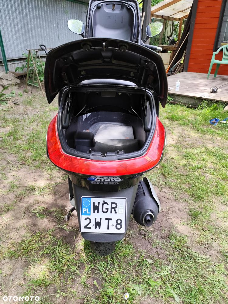 Piaggio X8 - 9