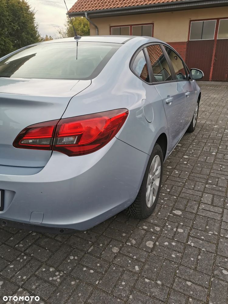 Opel Astra - 3