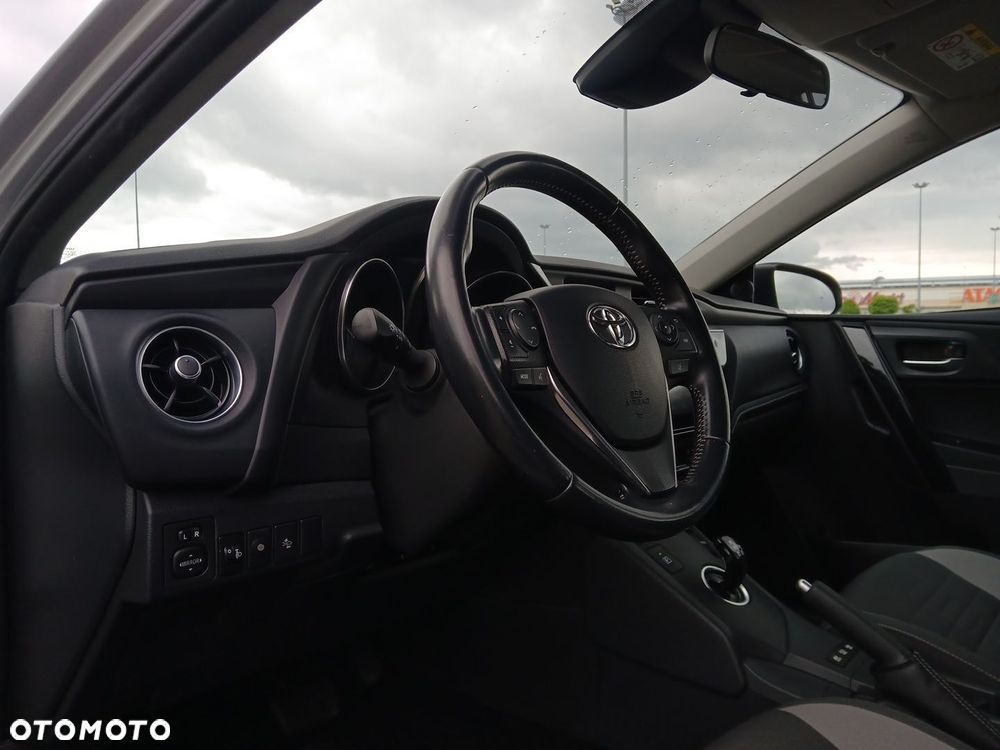 Toyota Auris Hybrid 135 Premium - 19