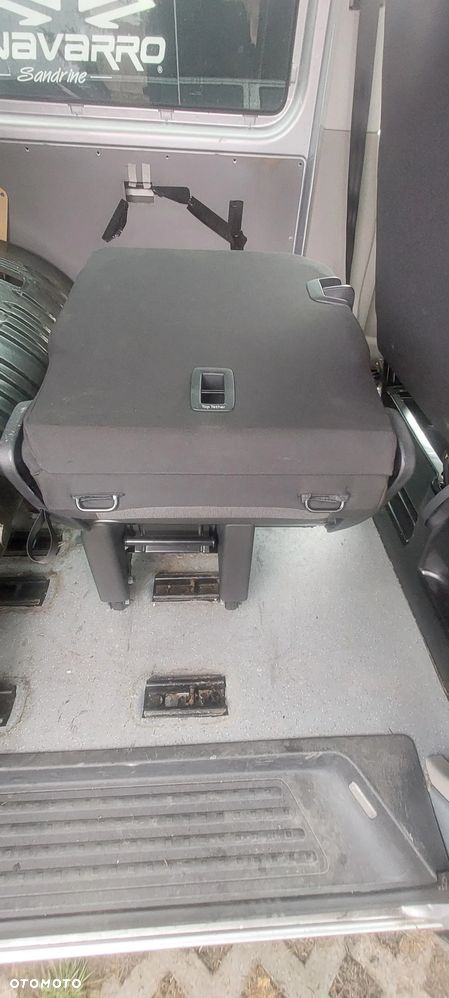 Fotel drugi rząd łamny vw t6. T6.1 - 4