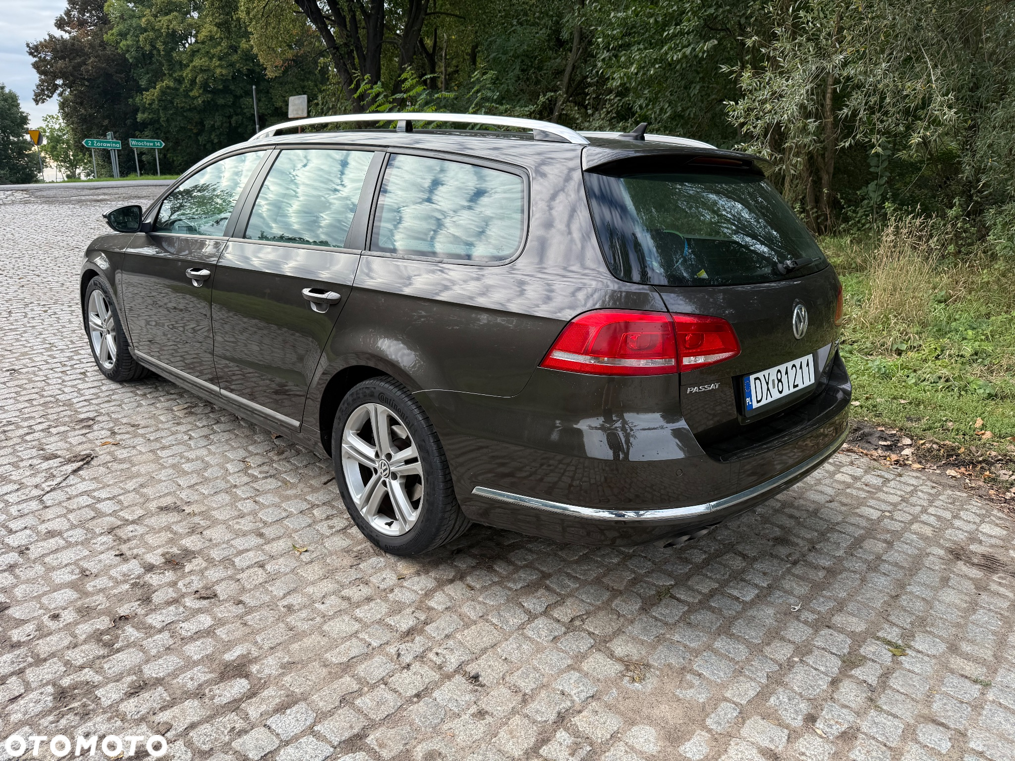 Volkswagen Passat Variant 2.0 TDI BlueMotion Technology R-Line - 4