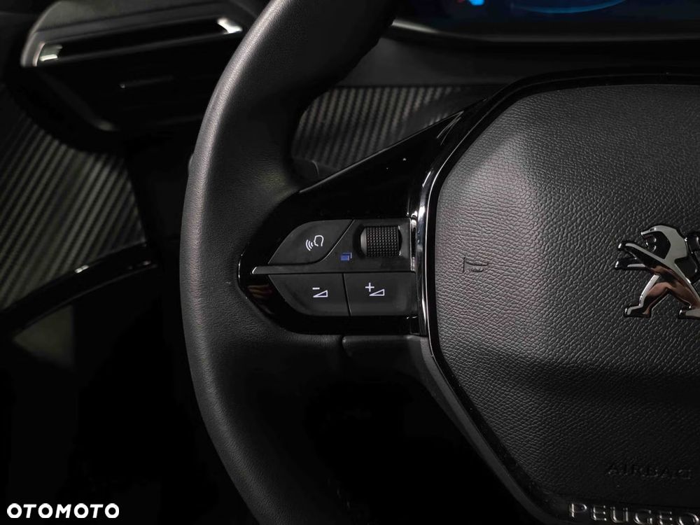 Peugeot 2008 136 Allure - 16