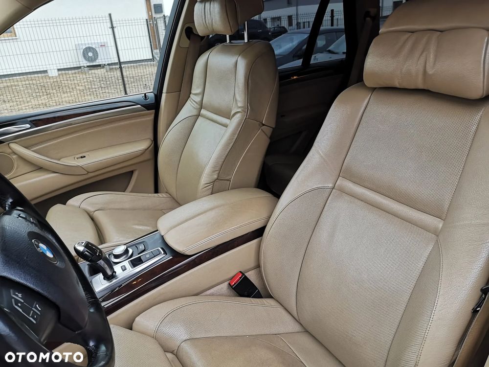 BMW X5 4.8i xDrive - 20